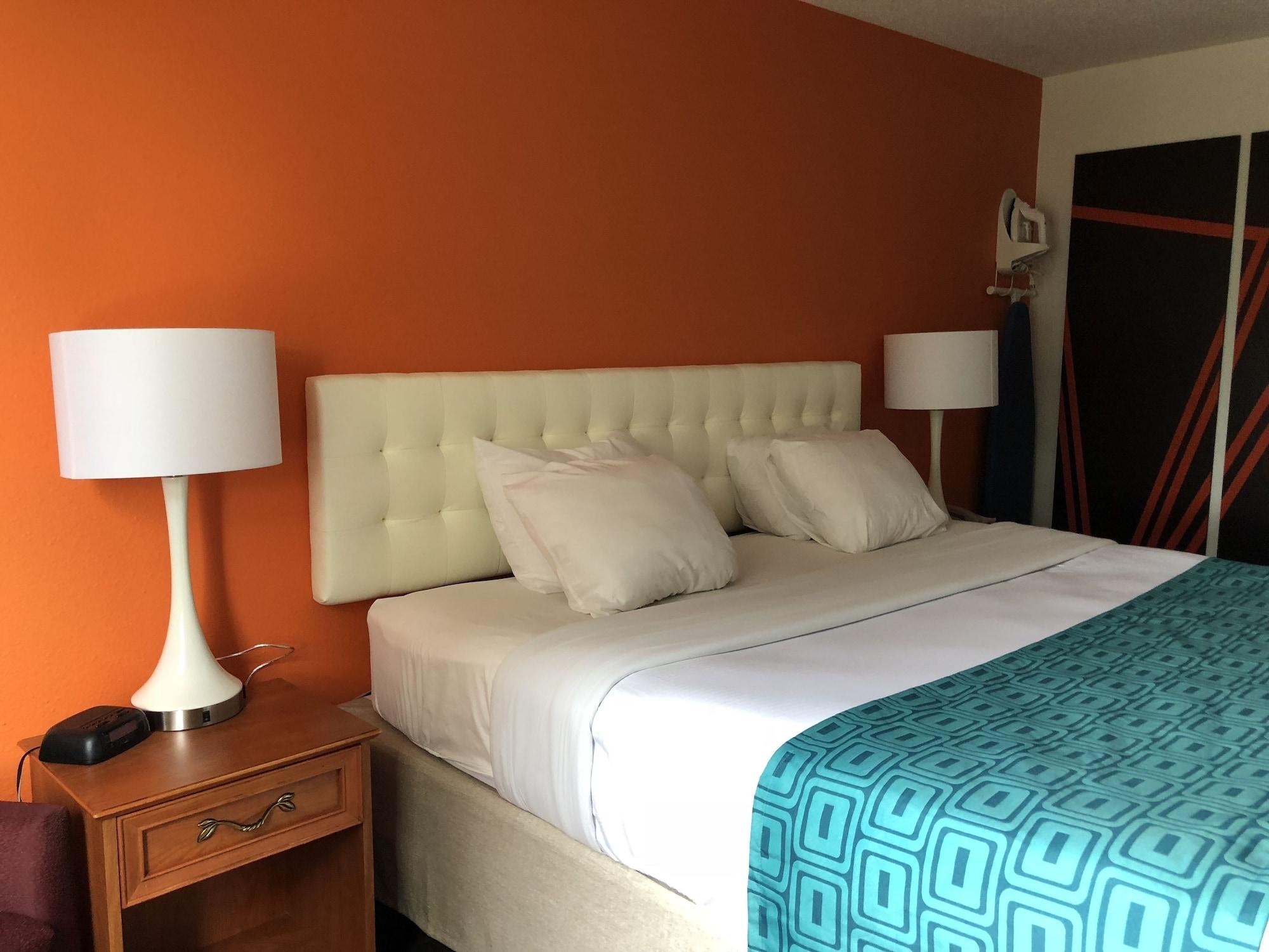 Howard Johnson By Wyndham Airport Луисвил Екстериор снимка