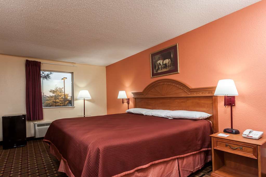 Howard Johnson By Wyndham Airport Луисвил Стая снимка