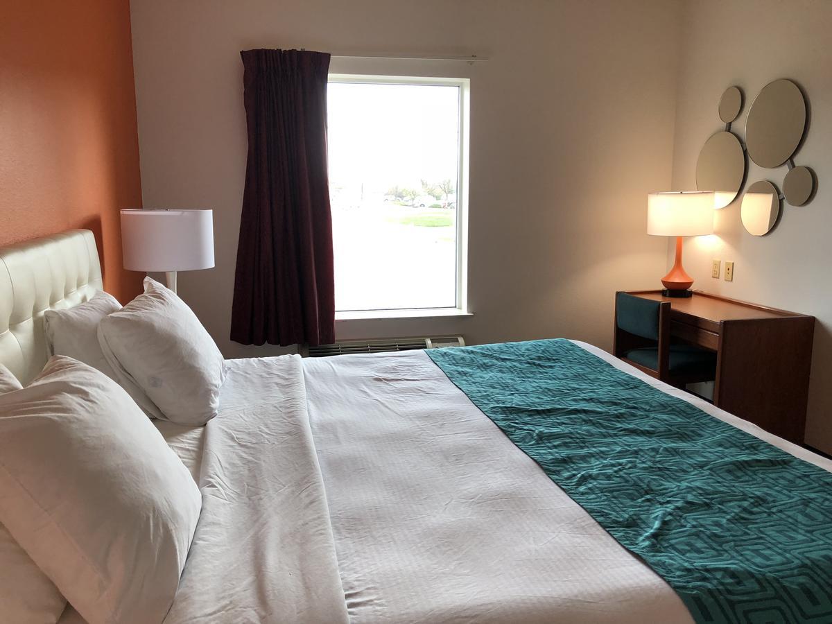 Howard Johnson By Wyndham Airport Луисвил Екстериор снимка